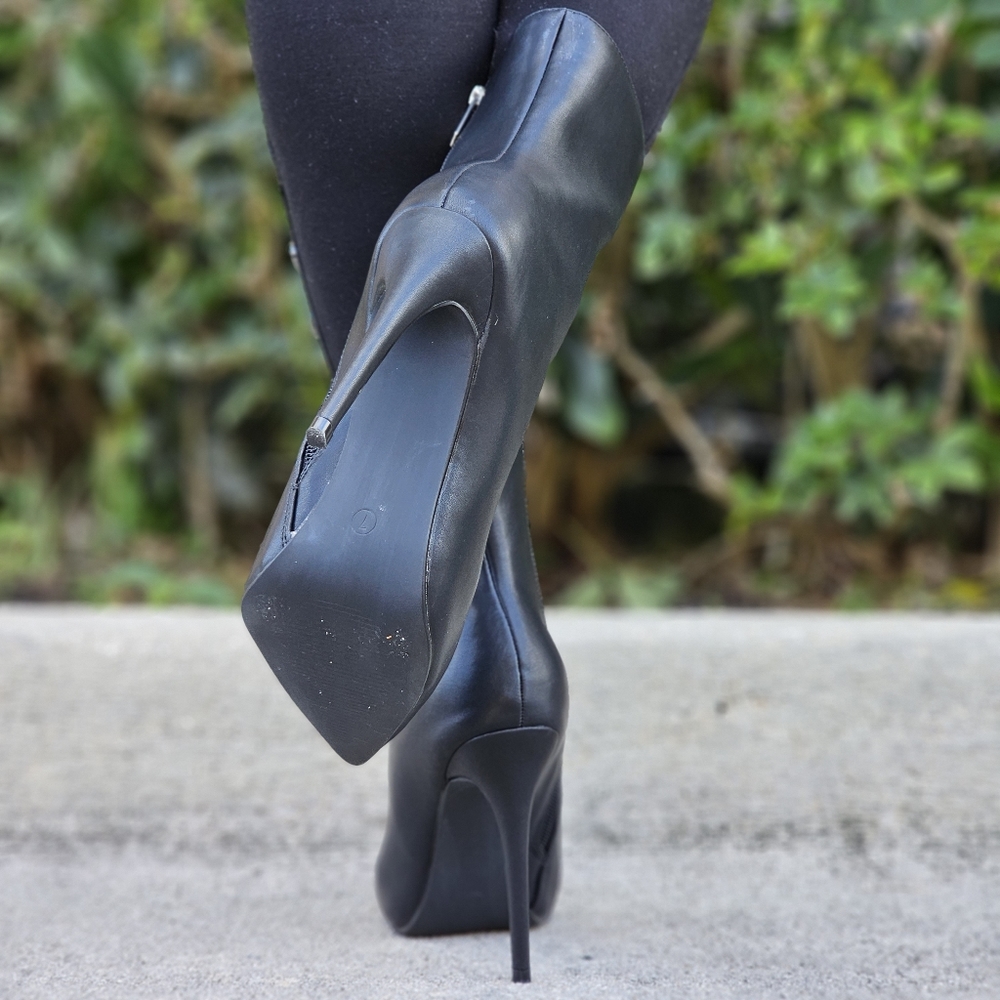 Women Mid Calf Pointed Toe Heel Boot Black Color - Picture 4 of 5